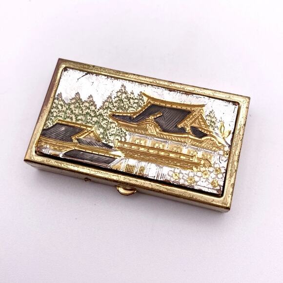 Gold Tone Vintage Pill Box With Chinese Scene Decoration - Picture 4 of 7
